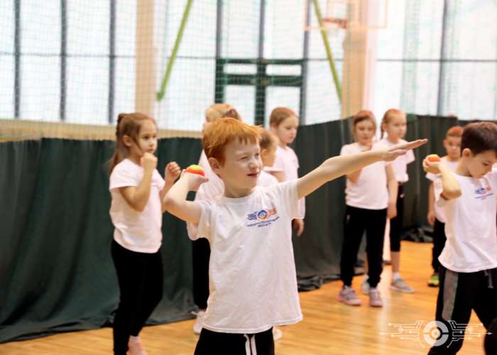 Ученики начальной школы приняли участие во Всероссийском физкультурно-спортивном комплексе «Готов к труду и обороне»